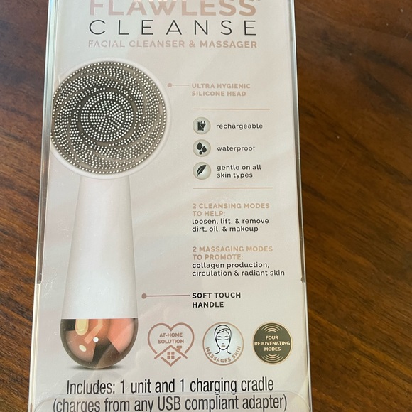 Final Price!! Facial cleanser & massager - Picture 3 of 4